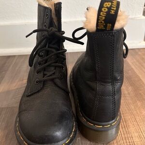 Black Leather Boots with Fur Lining